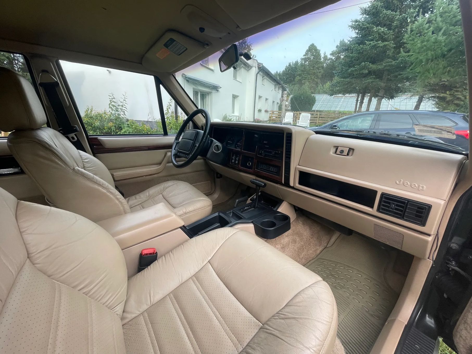 Jeep Cherokee Jeep Cherokee XJ 4.0 Hi Output