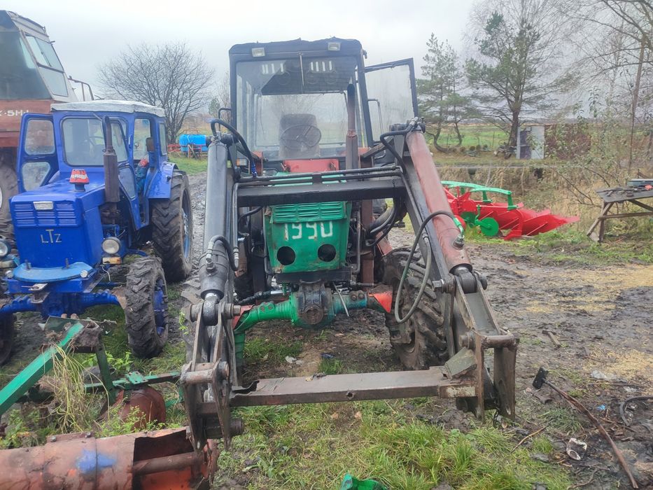 Фронтальний навантажувач кун ПКУ на т-40