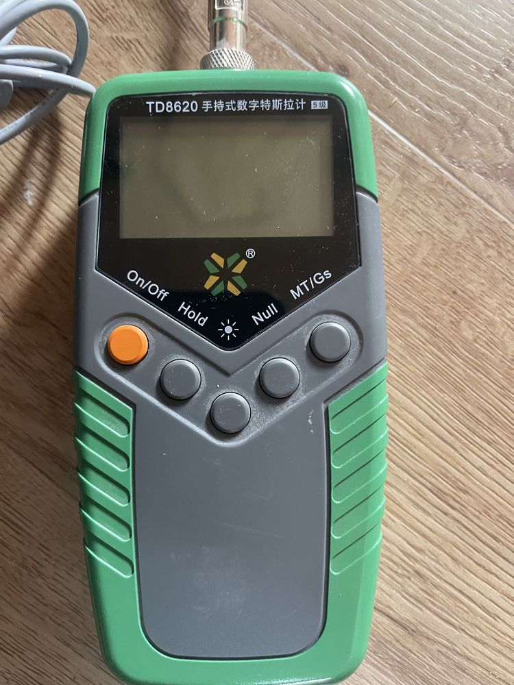 Miernik GAUSSA TD8620 pola elektromagnetycznego