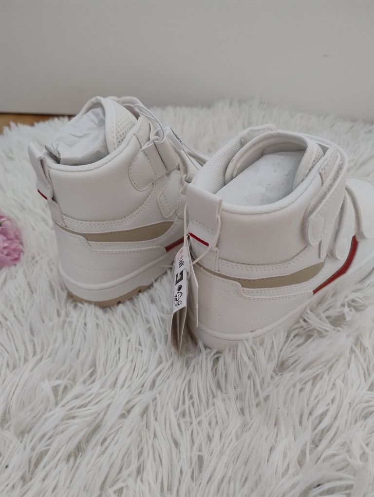 Nowe chłopięce sportowe buty na rzepy Zara roz 34