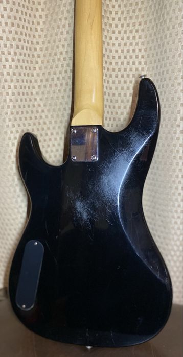 The Animal bass 4 Бас гітара електро бас