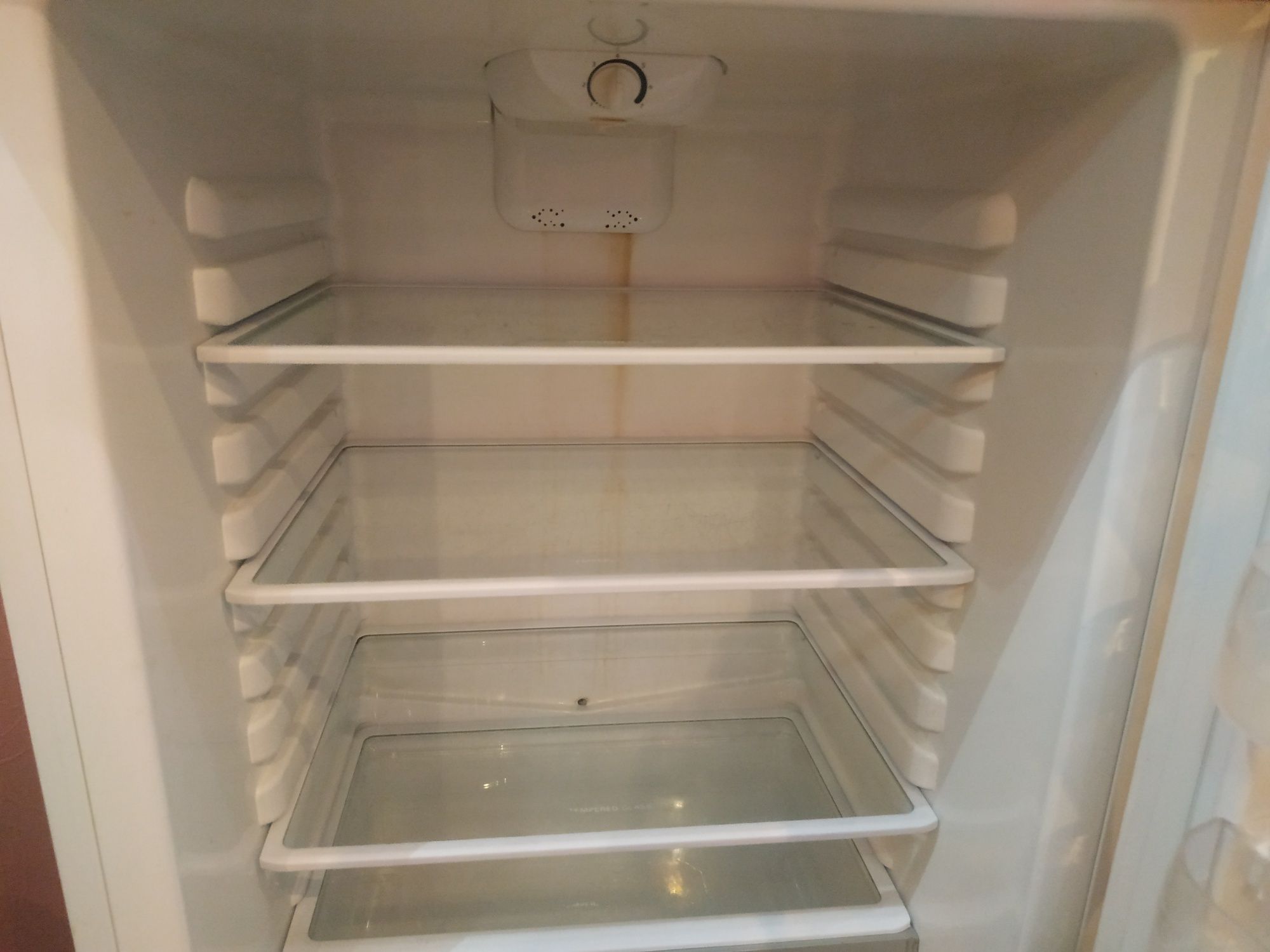 Продам в Вінниці холодильник LG. Робочий