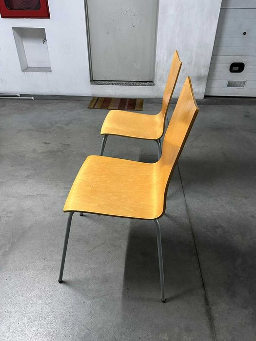 Mesa de cozinha com cadeiras