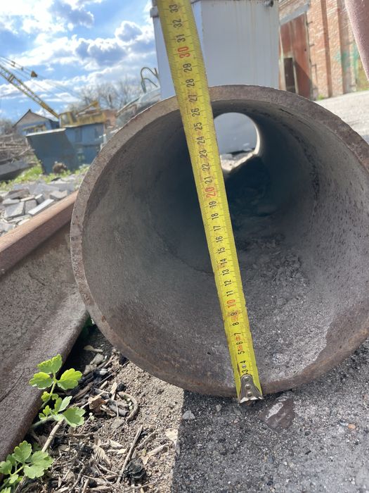 Труба металева металическая