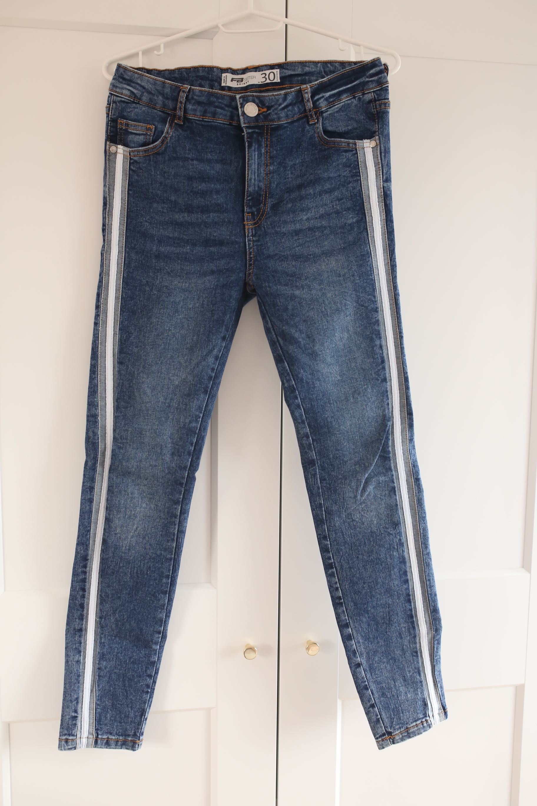 New Yorker - spodnie jeansowe marmurkowe z lampasami 30W