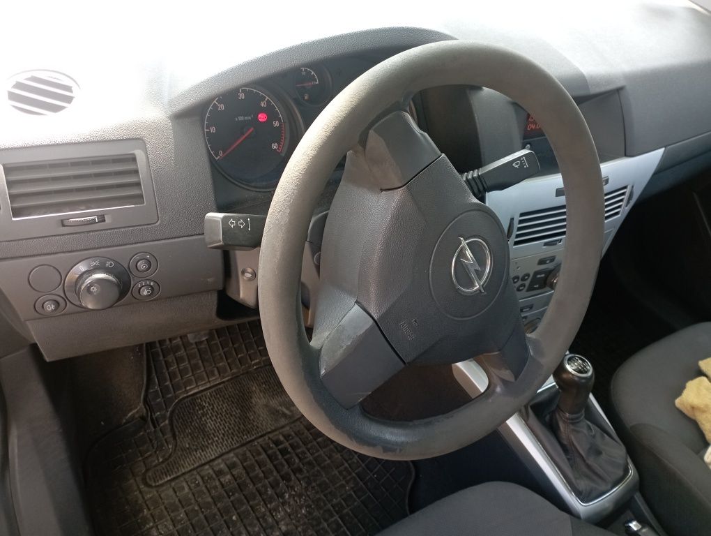 Astra h,1.7 td,2011 r,295 tys,klima sprawna