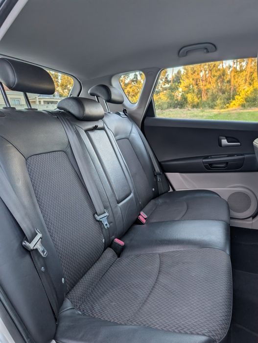 Kia Ceed 1.6 diesel como novo