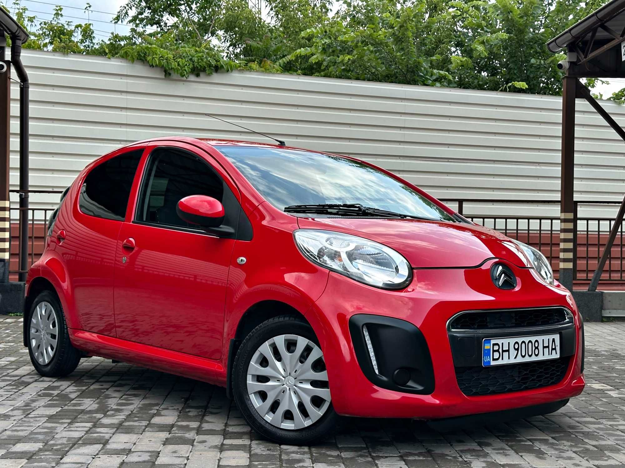Продам Citroen C1 2012