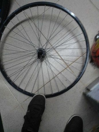 Rodas de bicicleta usadas