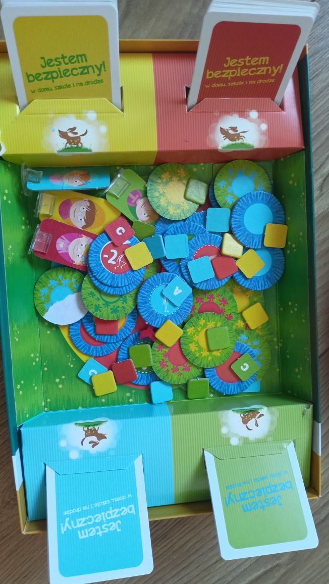 Gra trefl Jestem bezpieczny.Mały odkrywca idzie do szkoły.6+