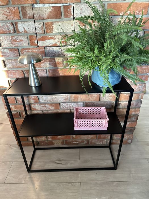 Czarna metalowa konsola jysk