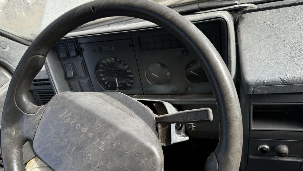 Iveco Daily 30-8 do ano de 1998 para peças.