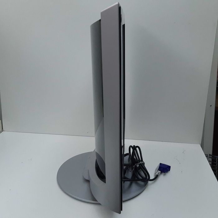 Monitor Sony sdm-hs94 19" TFT LCD 4:3 12ms 1280x1024 Funcional