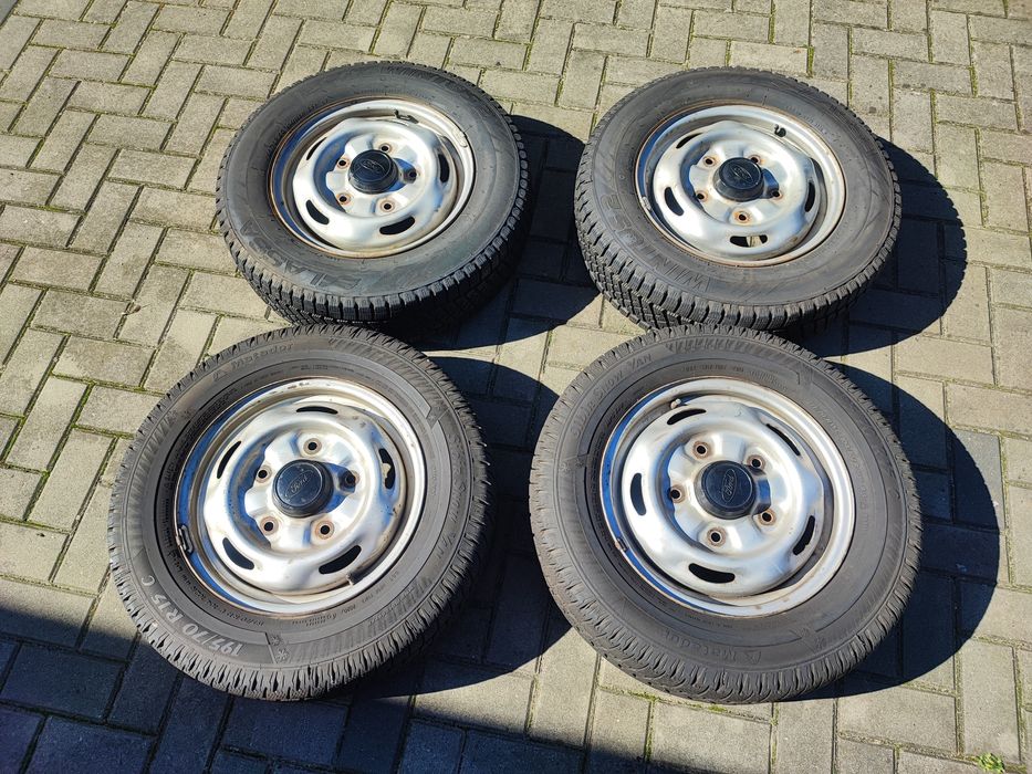 Koła opony zimowe Transit 5x160 195/70 R15C