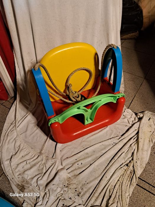 Brinquedos ( carrinhos e outros ) para criança