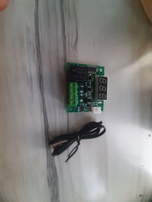 Термостат электронный 12в w1209