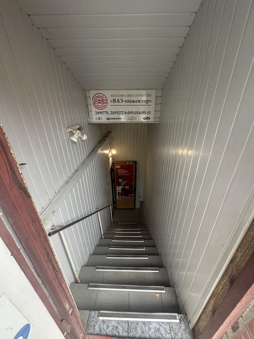 Без% фасадне приміщення 57м² Севастопольска площа