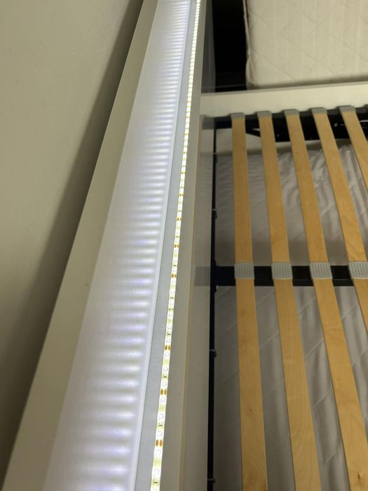 Łóżko Białe z Oświetleniem Marsylia 160x200