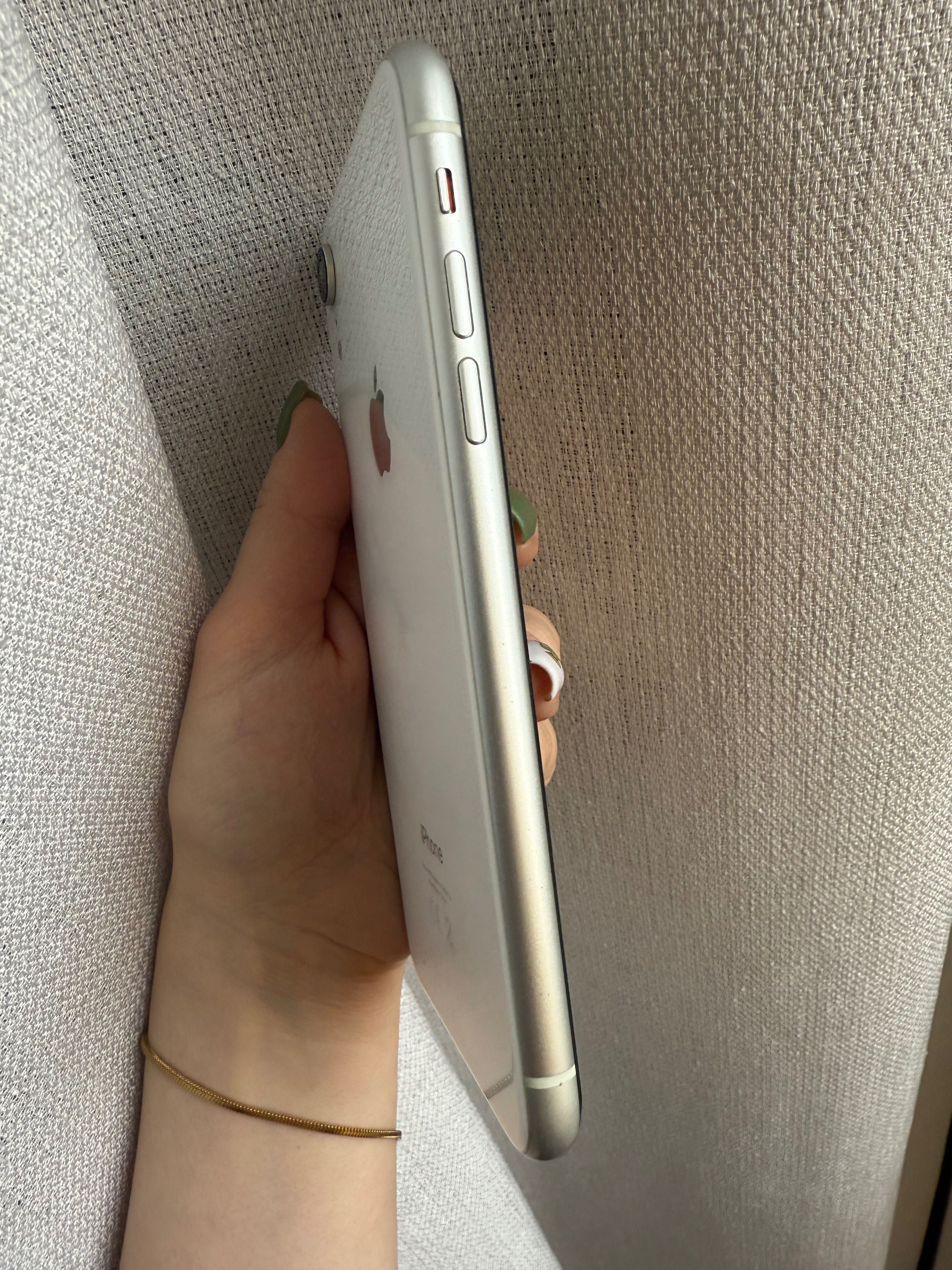 Sprzedam iPhone XR 64GB Biały – Super Stan – Okazyjna Cena!
