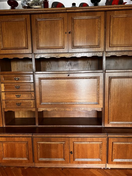 Meblościanka do salonu szafa drewniana