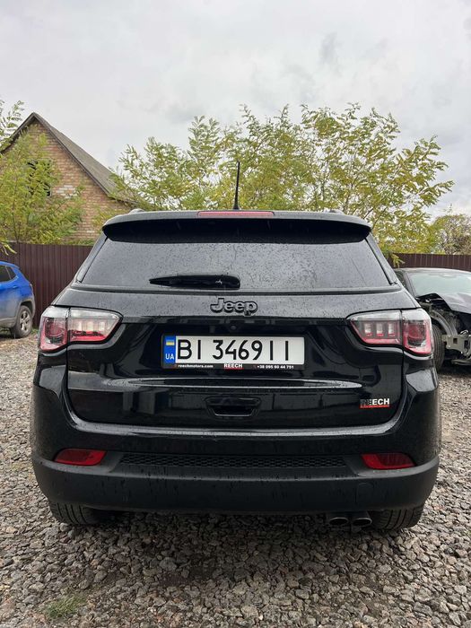 Джип компас латітуде 2020року