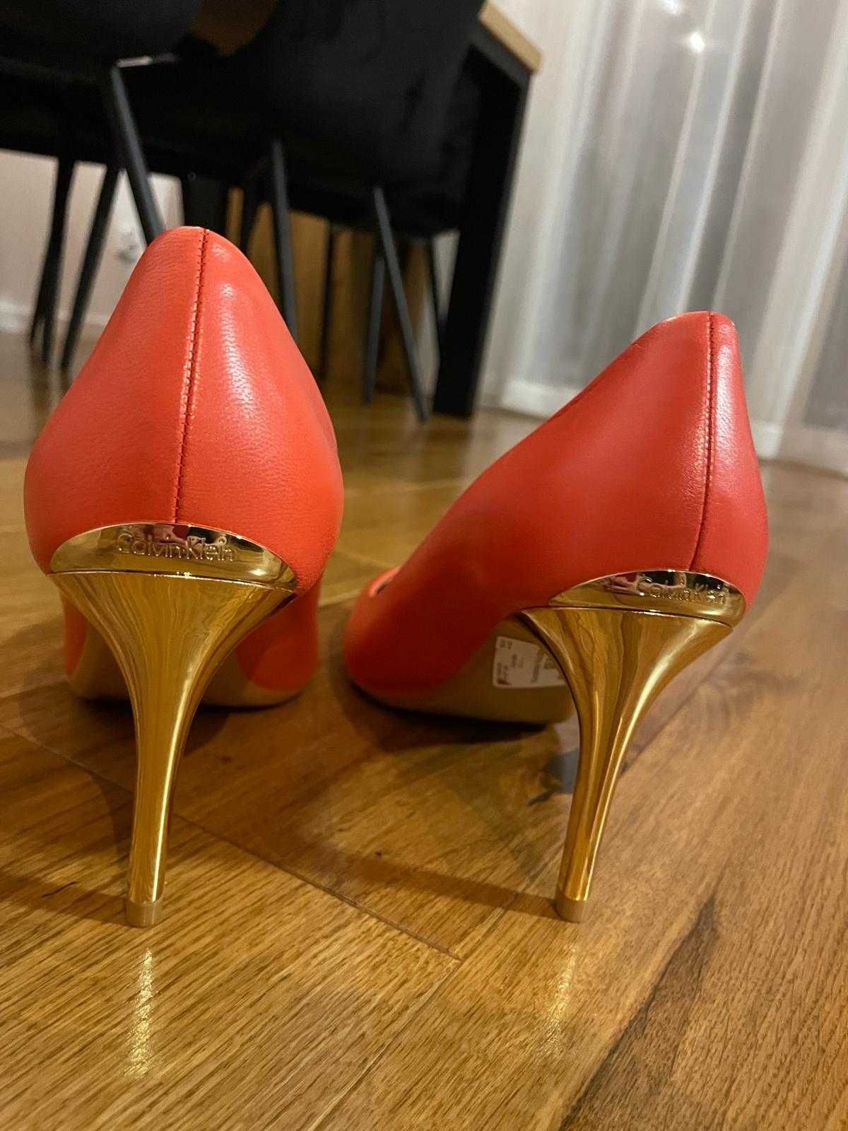 szpilki Calvin Klein r.9 / EU  r40 NOWE