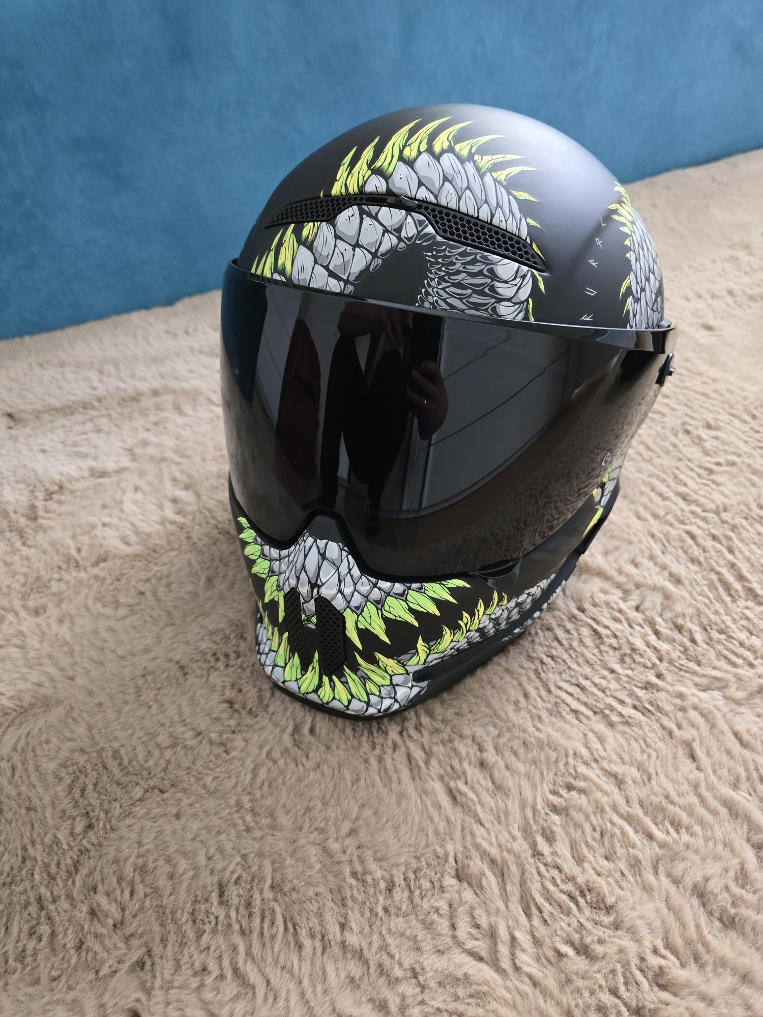 Capacete Ruroc Atlas 4.0 carbon Serpent