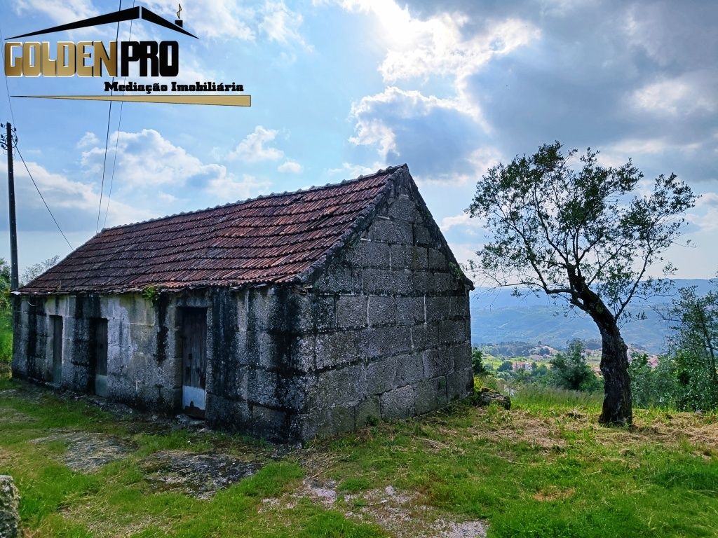 Casa para restauro em Amarante