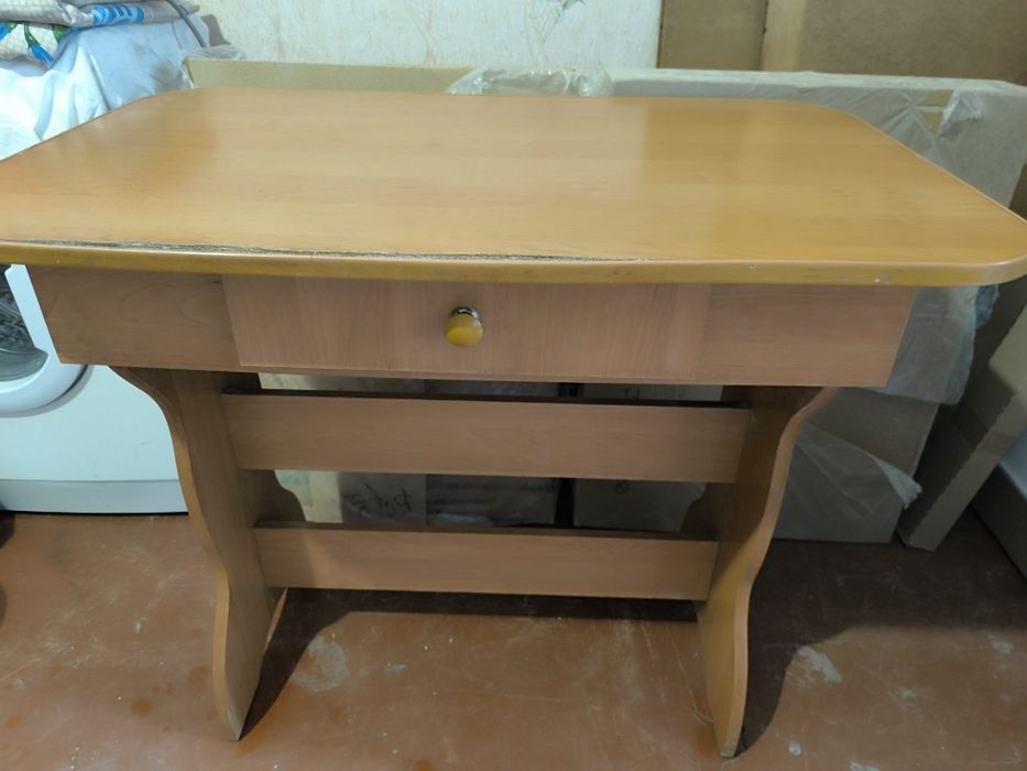 Стіл кухонний стол