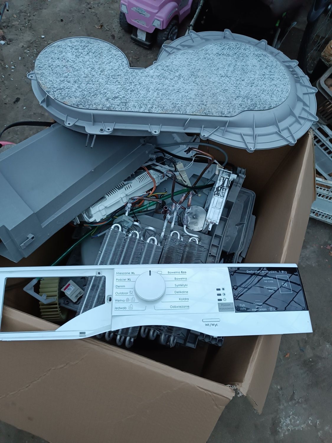 Suszarka Elektrolux EW8H458BP na części