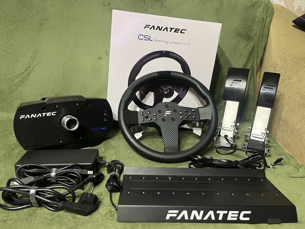 Ігрове кермо Fanatec CSL Elite PS4 6Nm + Fanatec P1V2 + CSL Pedal