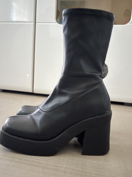 Сапоги с каблуком черные, 36р