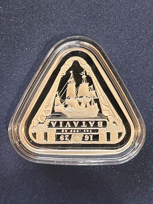 1 oz Батавія  2019 - срібна монета
