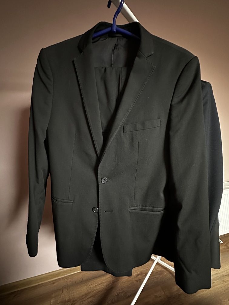 Костюм Zara Basic черный
Пиджак
EUR 46
USA 36
MEX 36
Длинна по спине 7