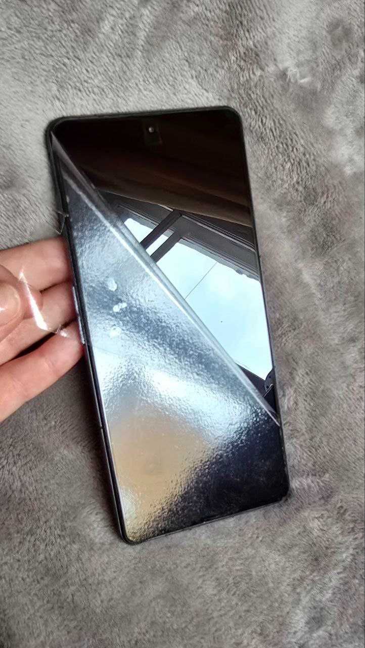 POCO F4 GT монстр з 8Gen1 8/128Gb Global