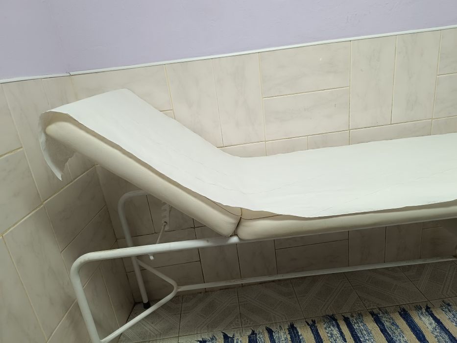 Marquesa usada com suporte rolos