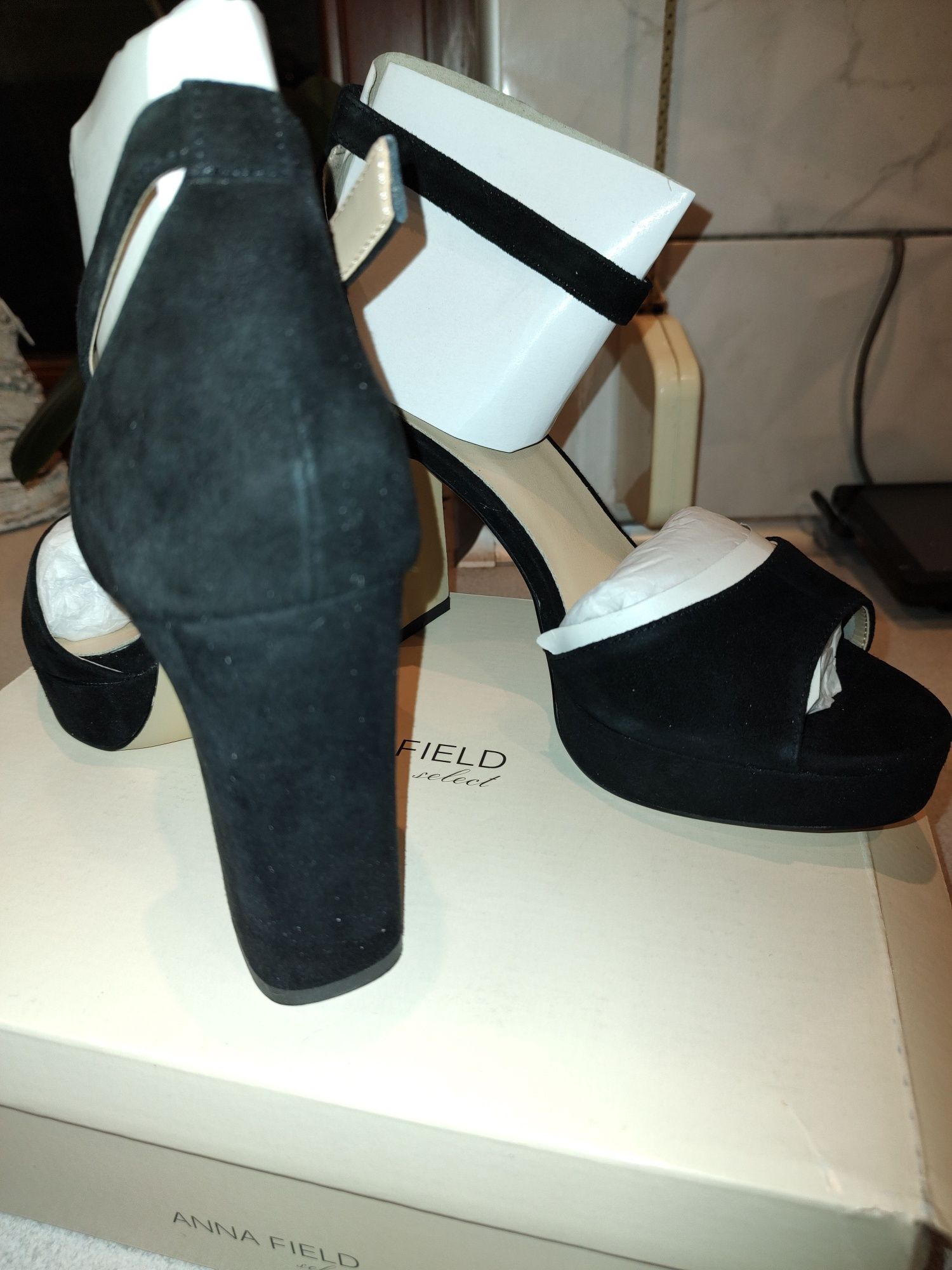 Buty firmy ,, Anna Field,, rozm.41