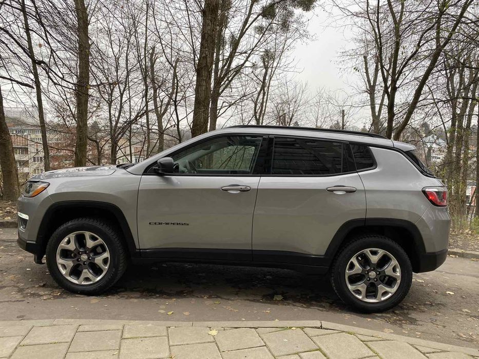 Джип компас JEEP COMPAS 2018 в подарок 4 литых диска