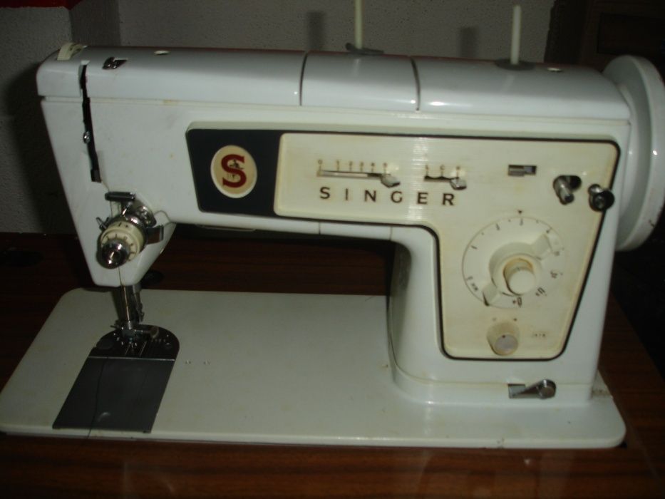 Maquina de costura SINGER
