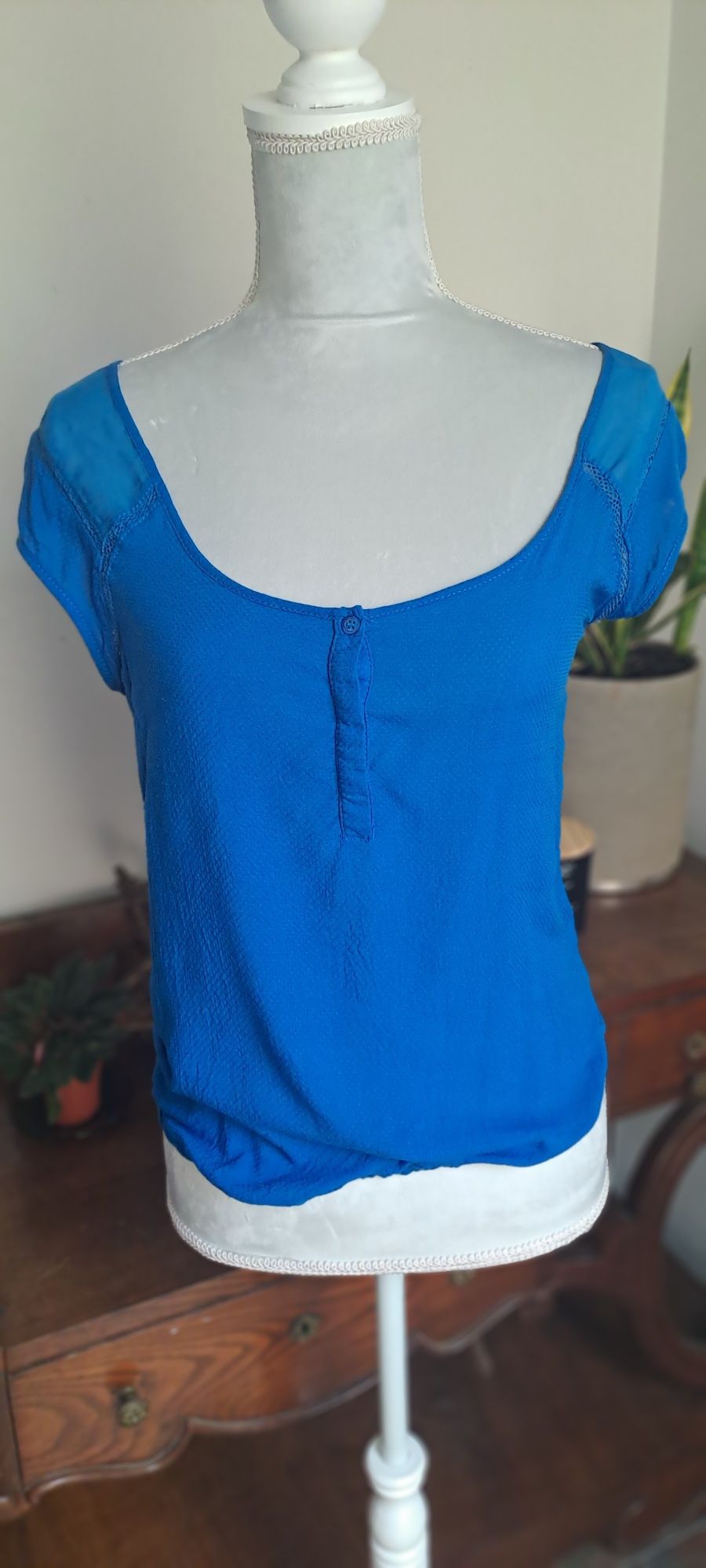 Blusa azulao marca Berska