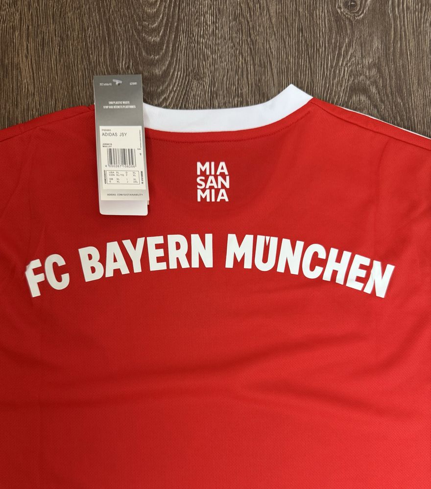 Bayern Munich home 2022/2023 футбольна футболка розмір: L (XL)