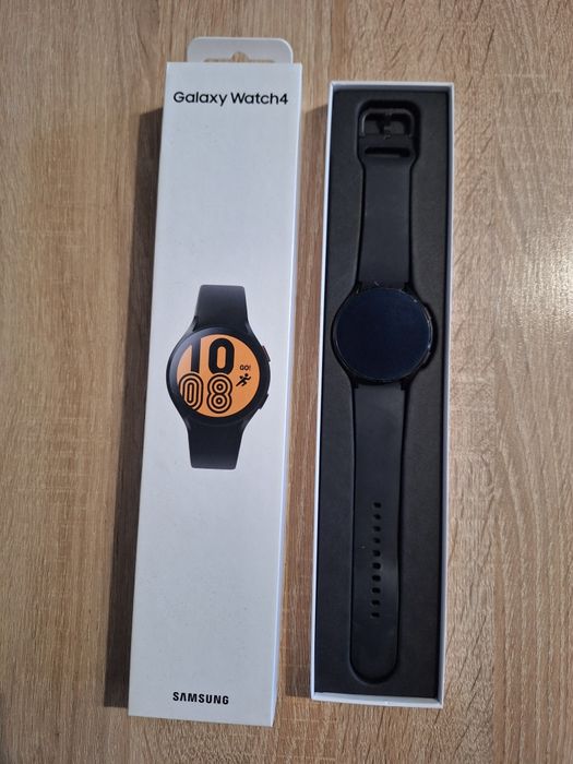 Sprzedam smartwatch - Samsung Galaxy Watch4 Bluetooth (40mm)