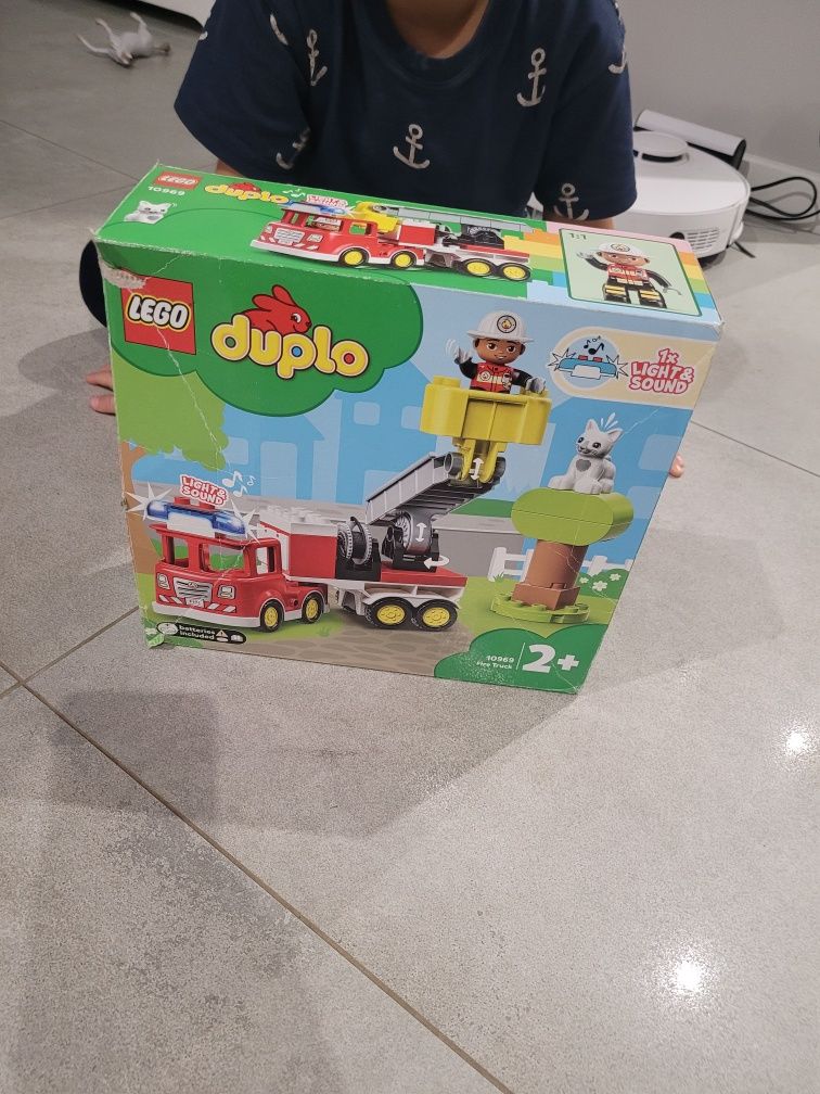 Lego duplo 3 zestawy 10969, 10945, 10961 + gratis