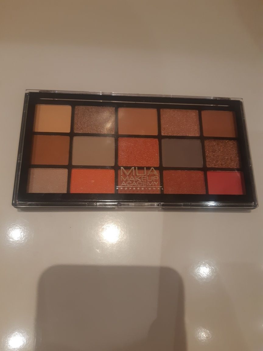 MUA Makeup Academy Professional 15 shade palette