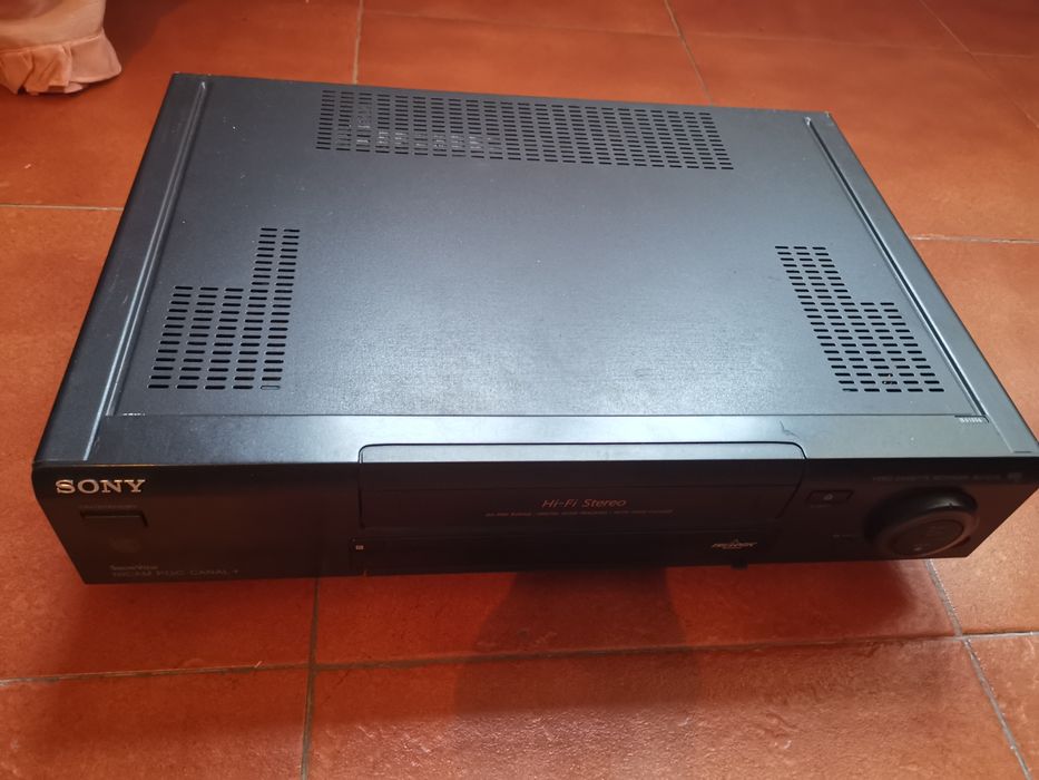 Vendo vídeo cassetes