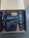 Aparafusadora Parkside 12V + Bateria e Carregador