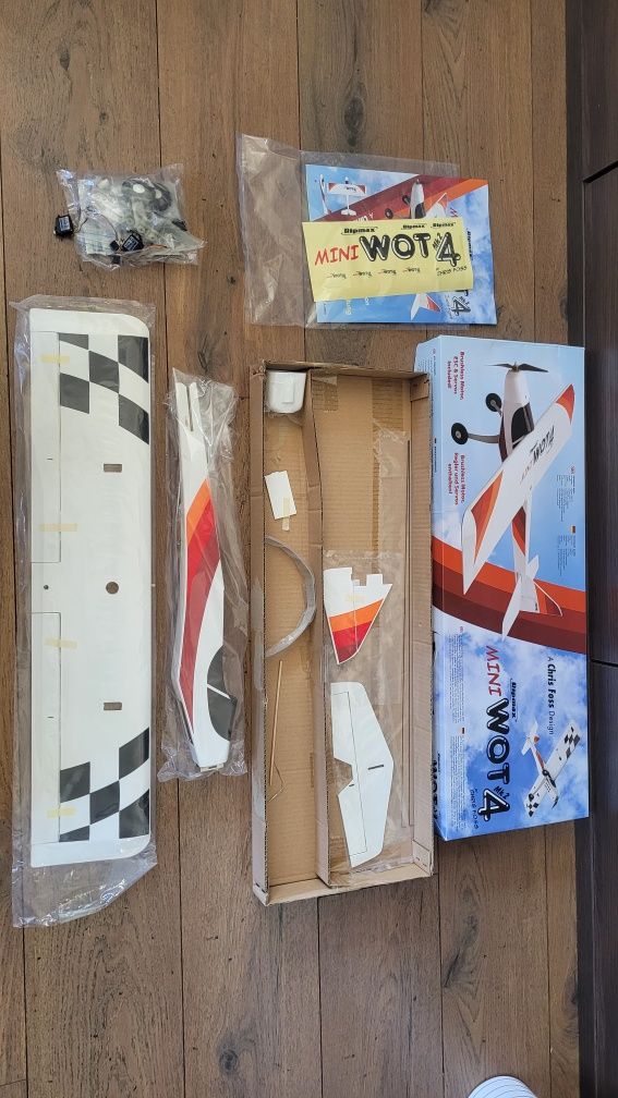 Samolot r/c mini WOT4 mk2 ARF