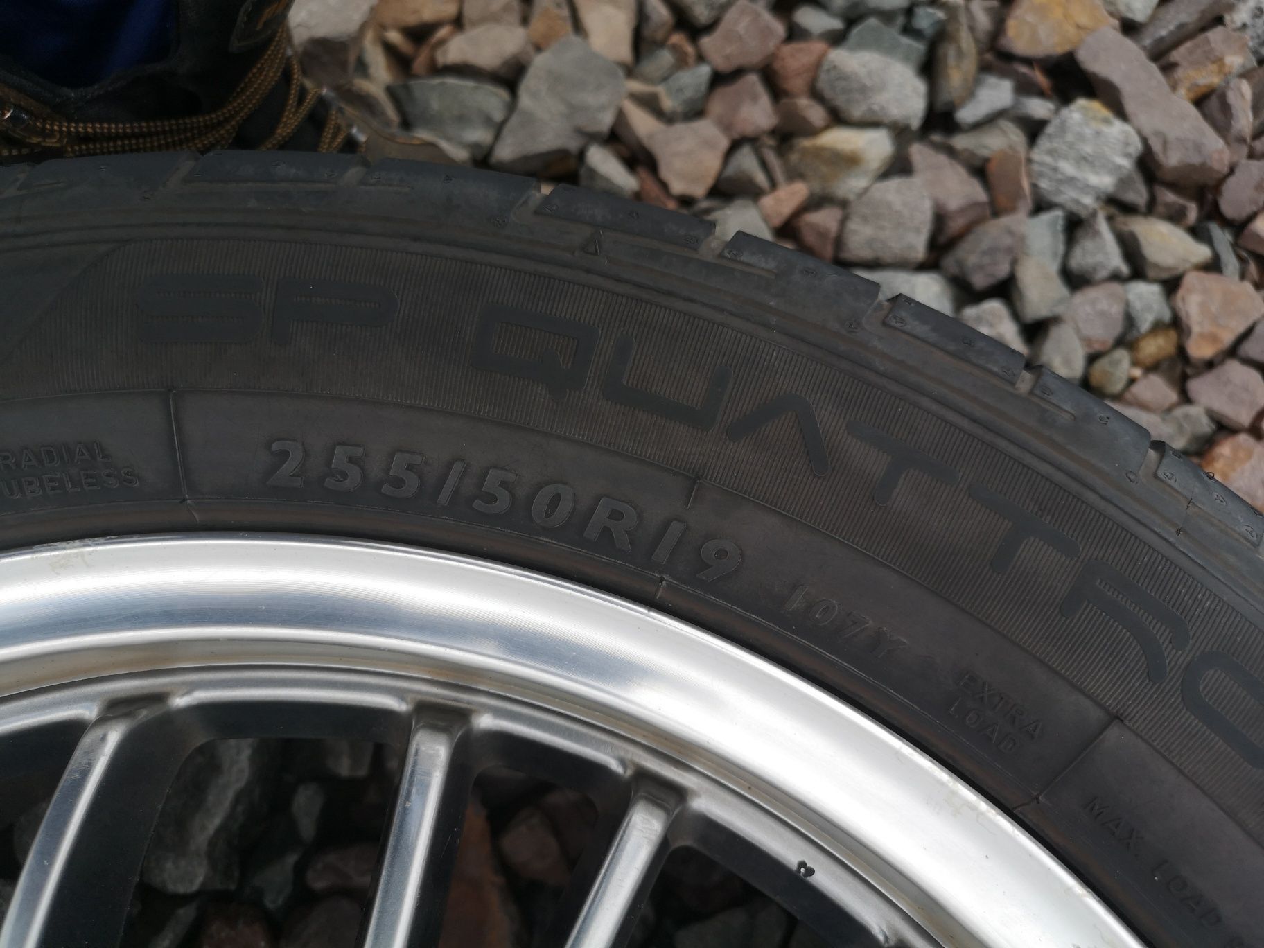 255/55 r19 Dunlop 4x4 SUV Lato