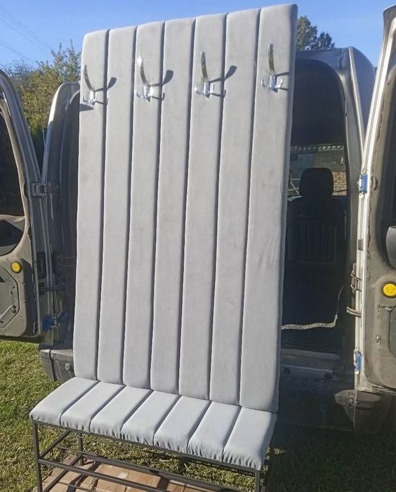 Прихожі,банкетки.