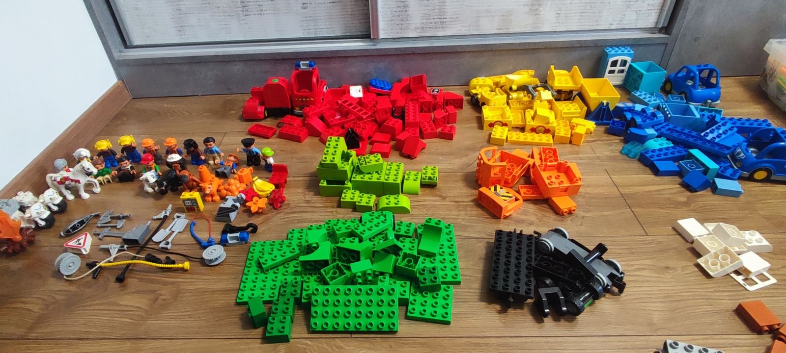 Lego duplo mix dużo klocków plus tory lokomotywa